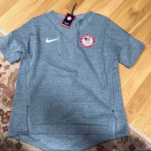 Nike sweater shirt
